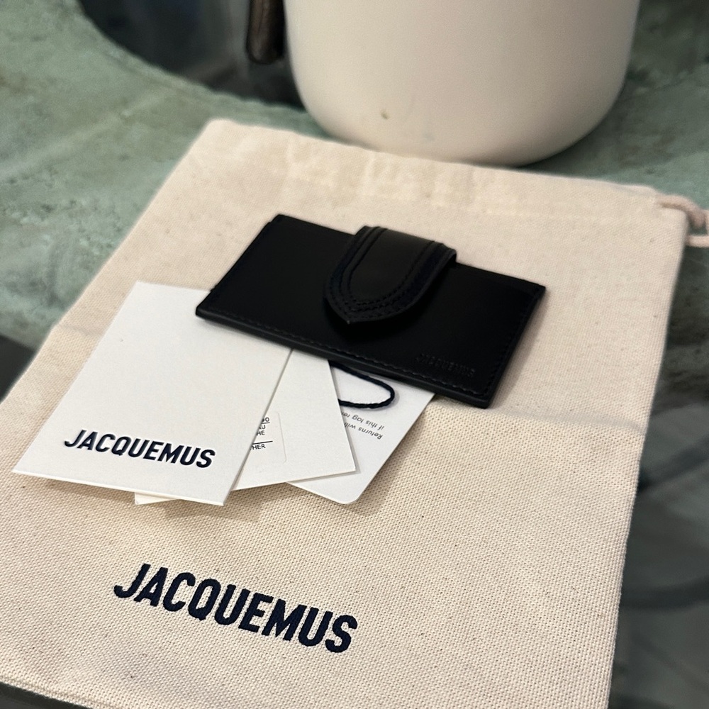 New with Tag! $220 Jacquemus Elegant Black Card Holder with Dust Bag